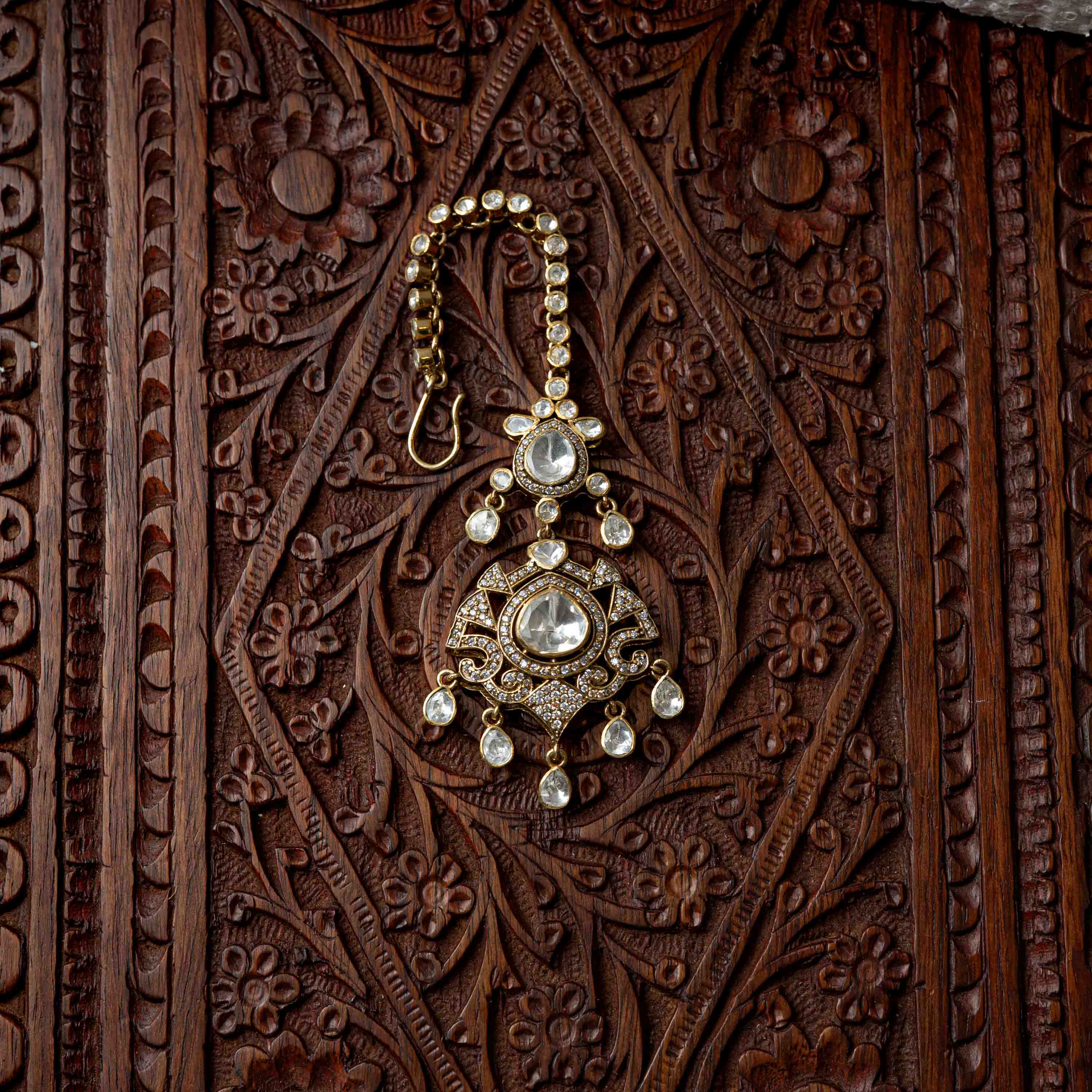 Divyam Victorian Maangtika