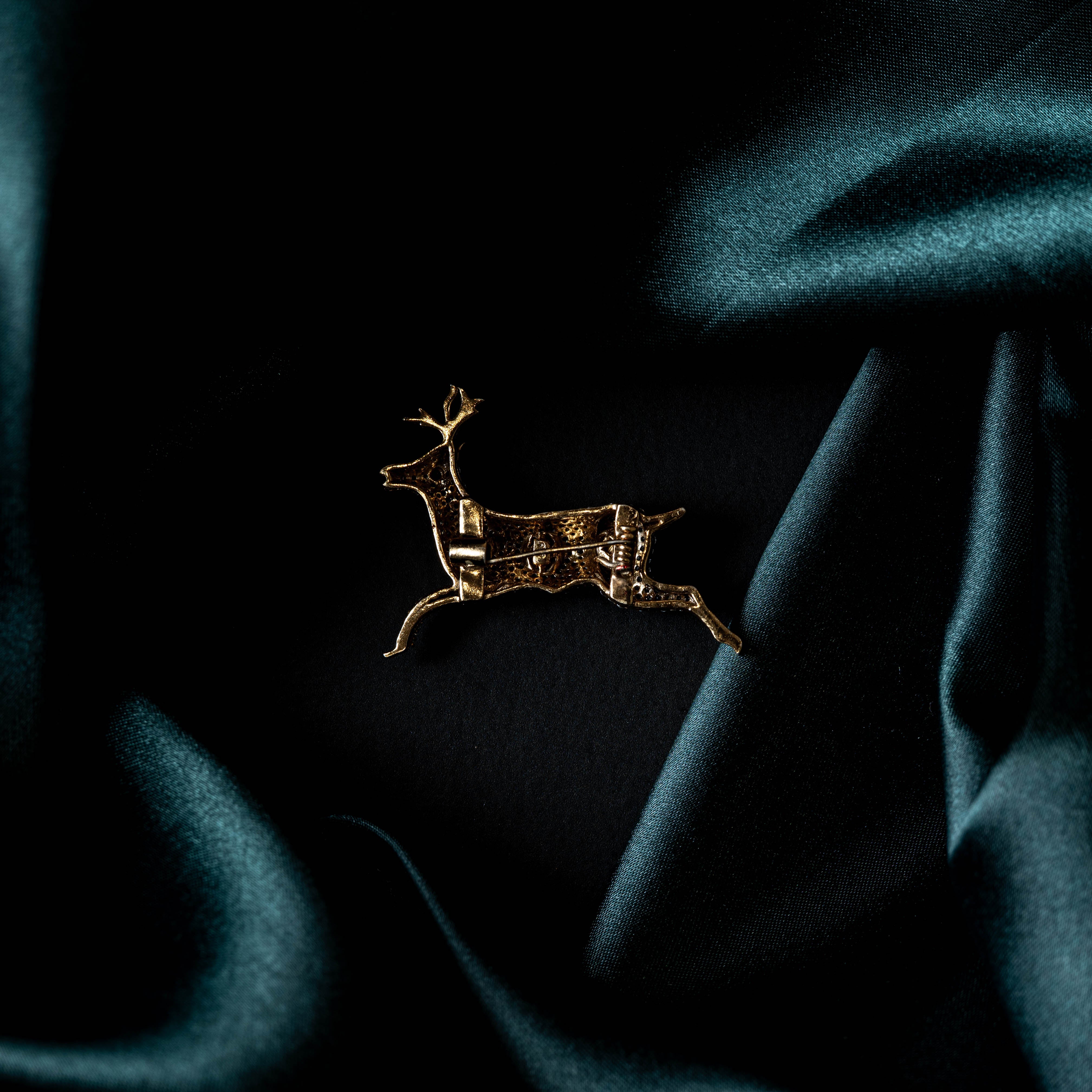 Leaping deer brooch set with white polki and CZ pave in victorian plated 925 silver