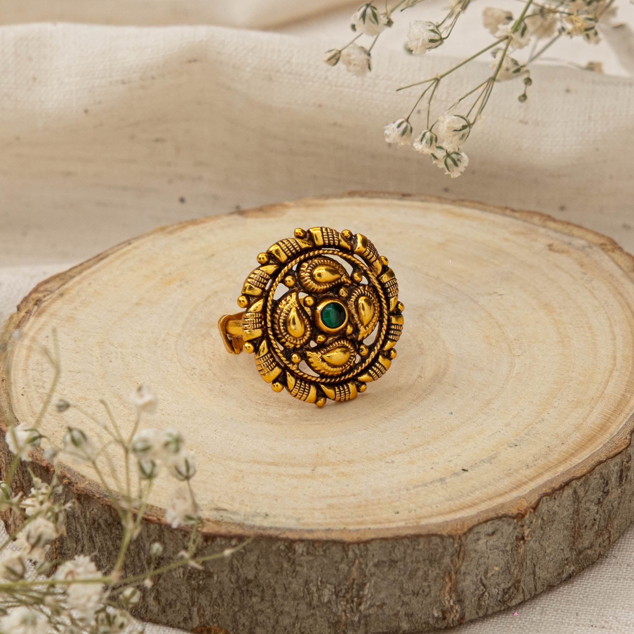 Chakra Nakaas Ring