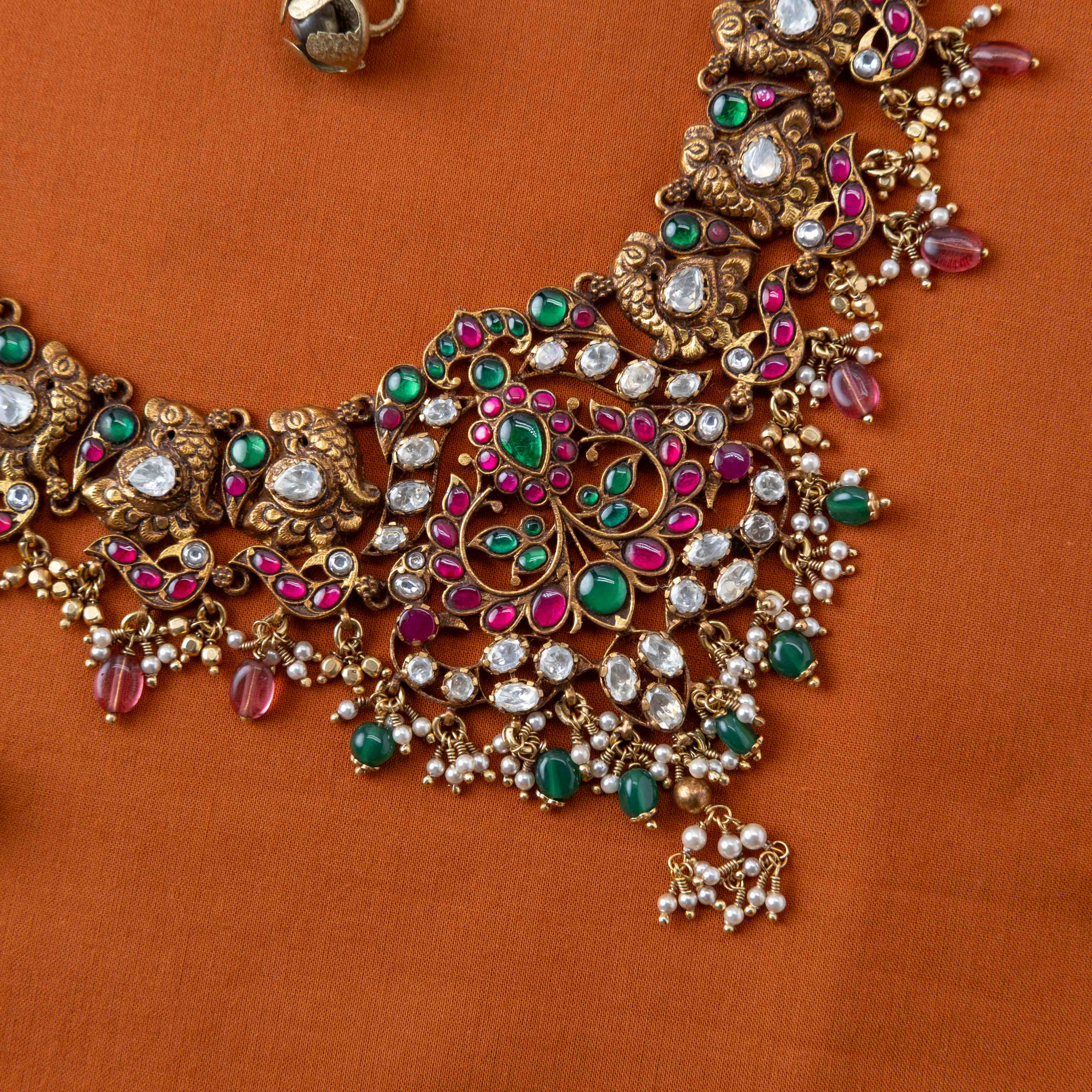 Charulekha Nakaas Necklacs