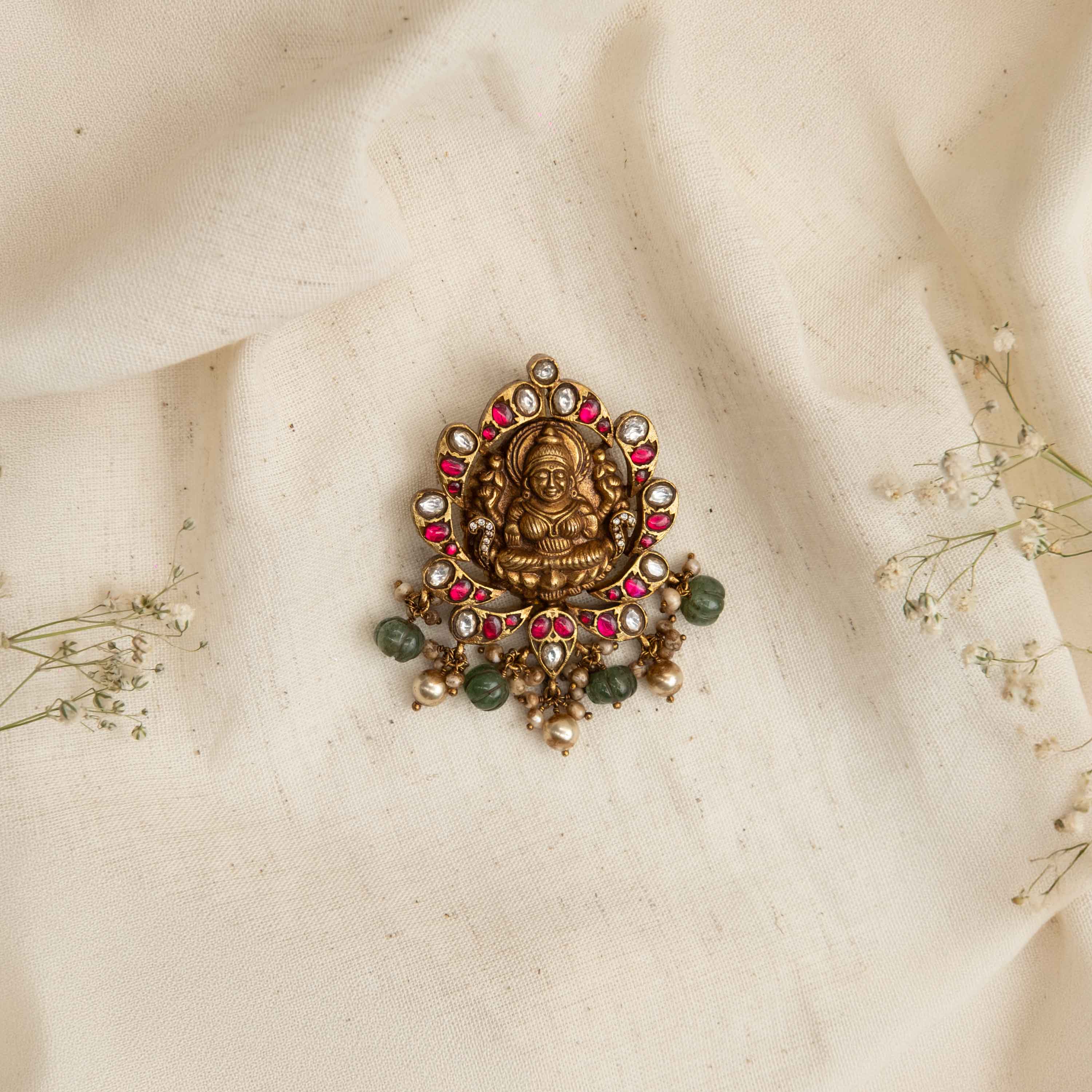Muktashree Nakaas Pendant