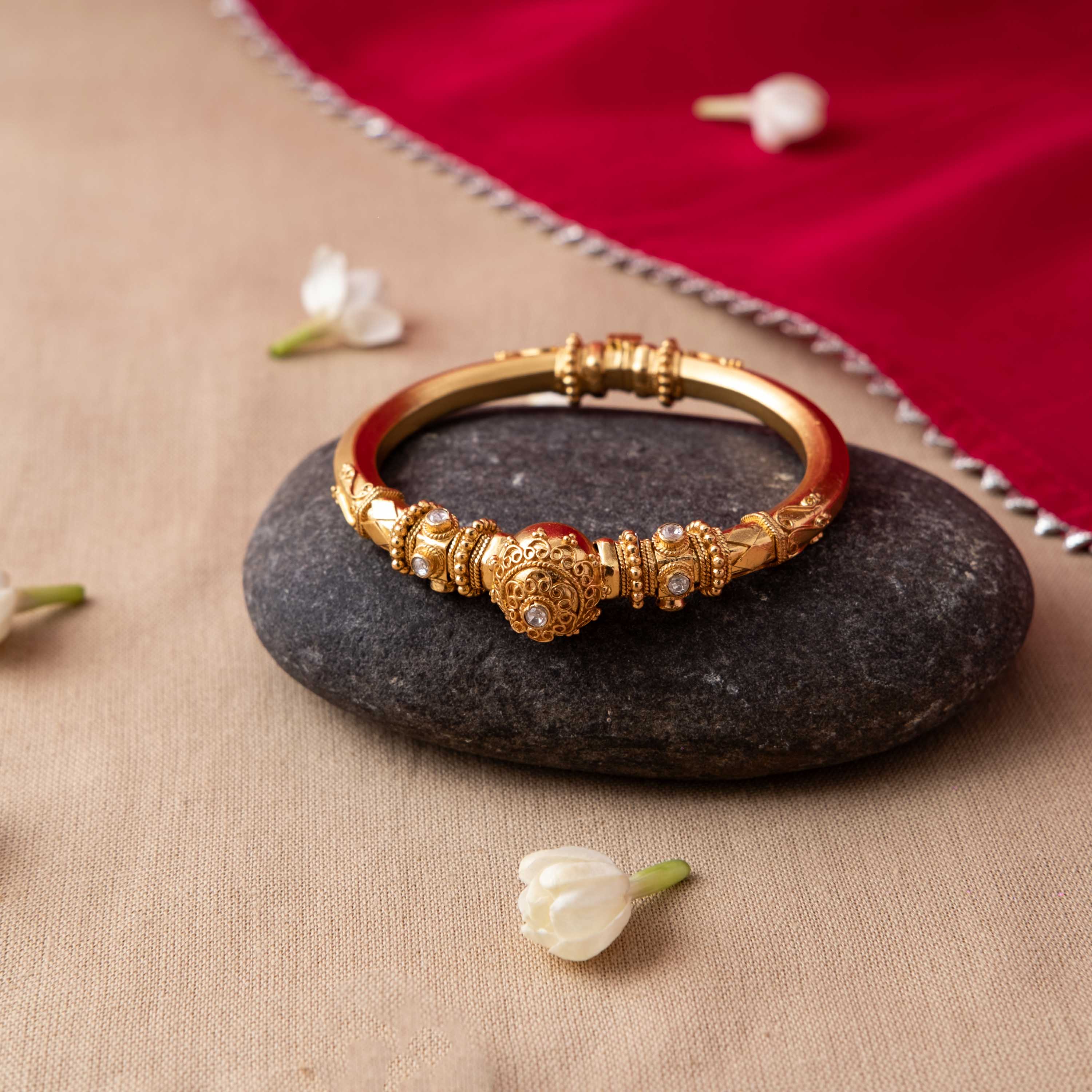 Kaumudi Polki Kada (Single Piece)