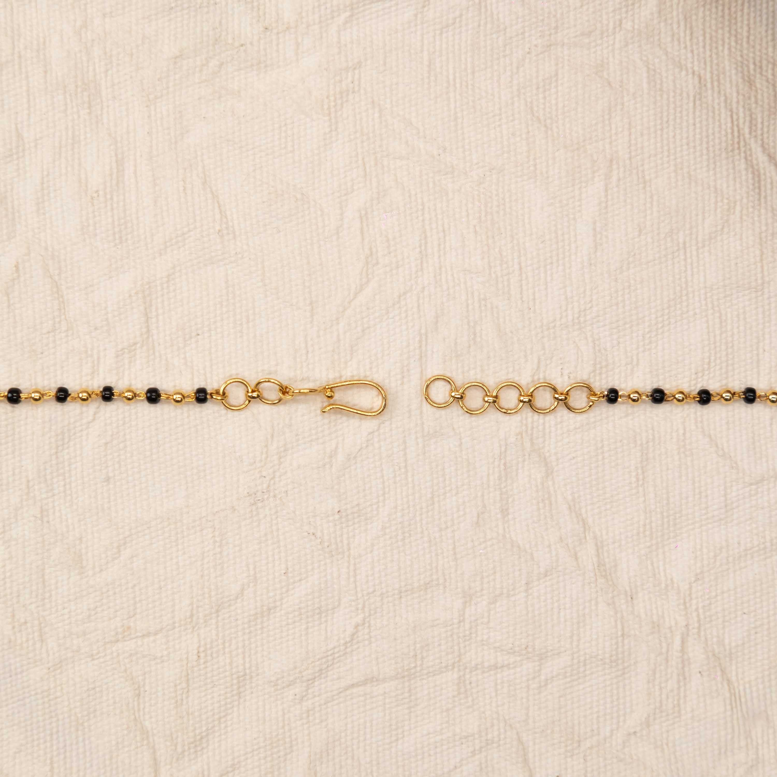 Shravika Nakaas Mangalsutra