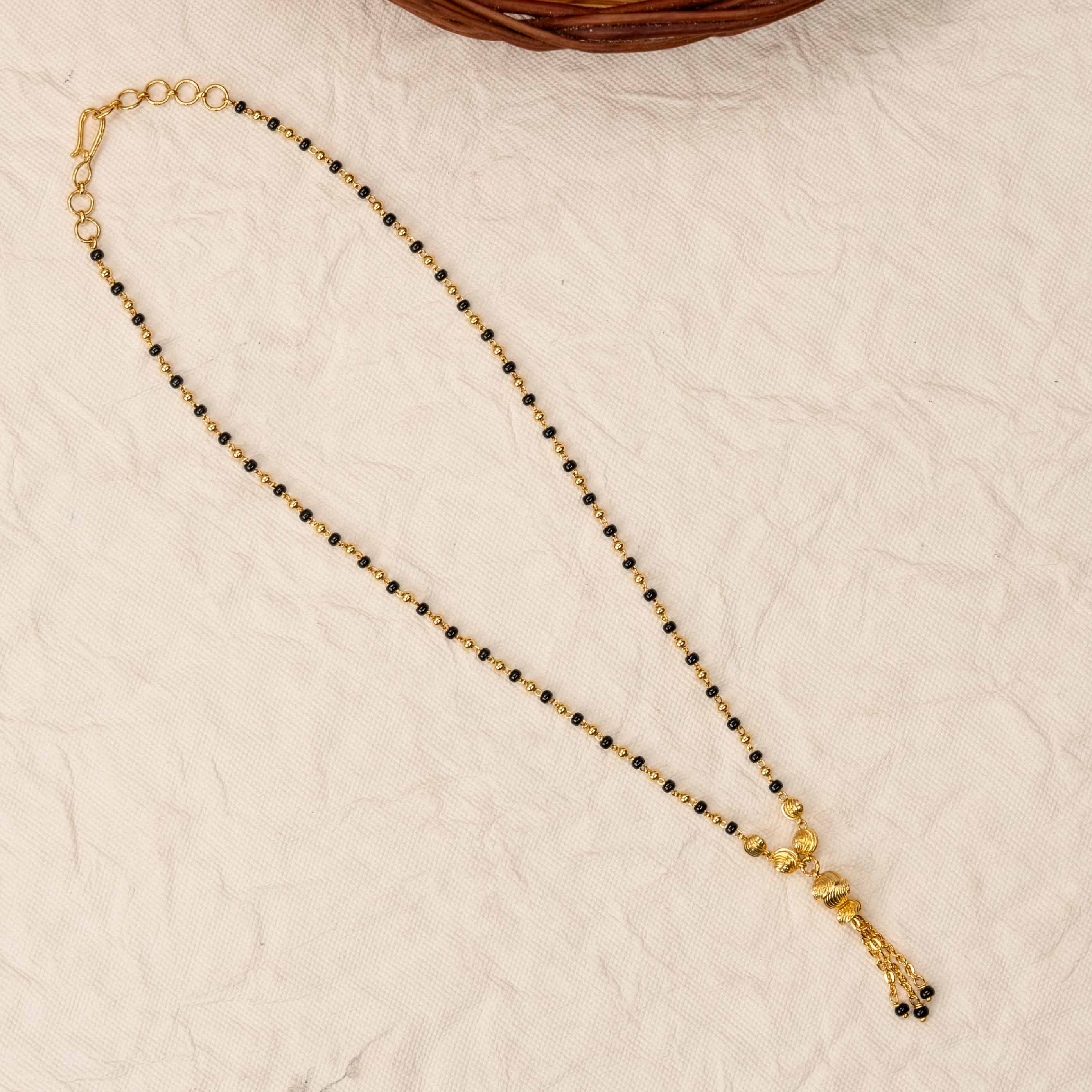 Shravika Nakaas Mangalsutra