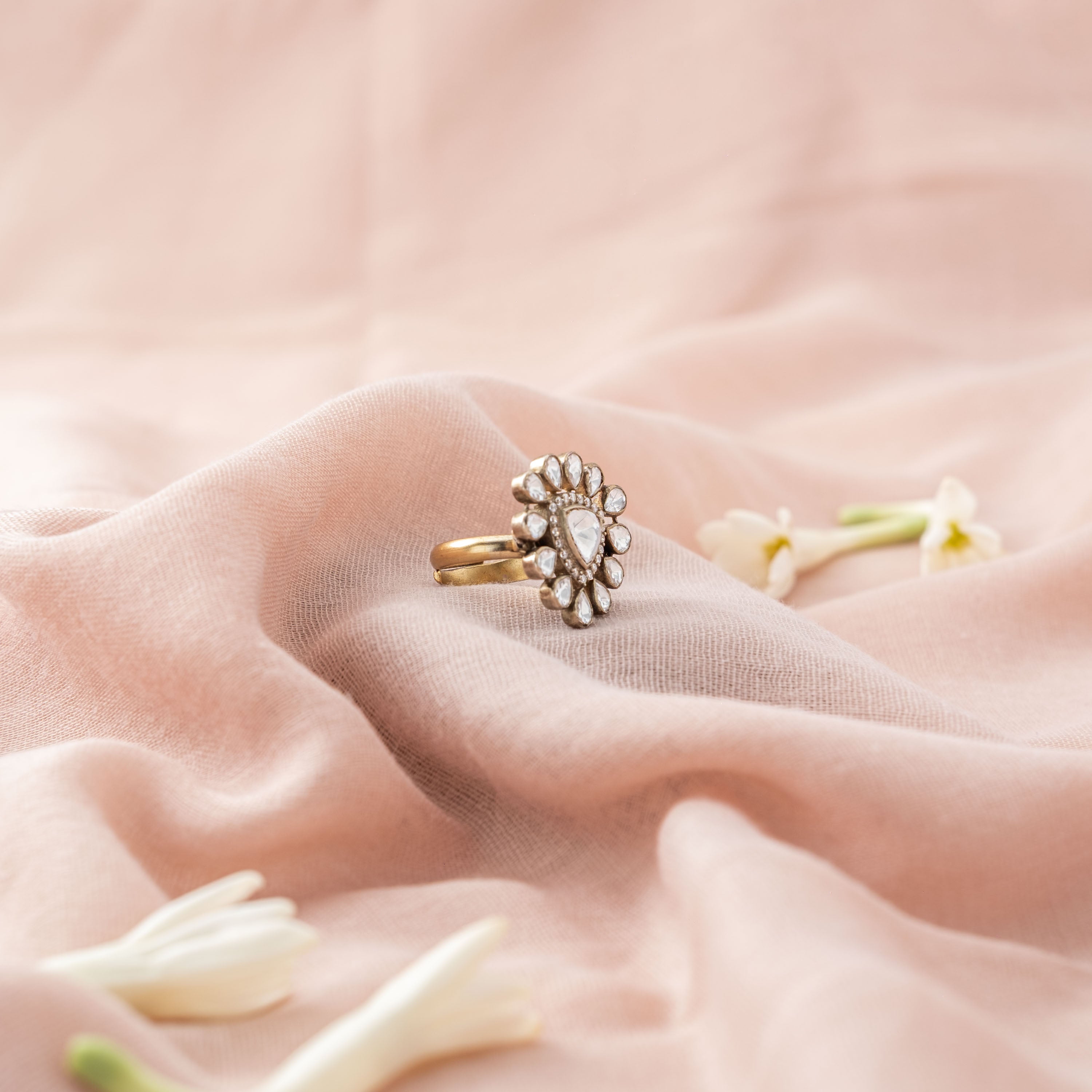 Vainika Victorian Ring