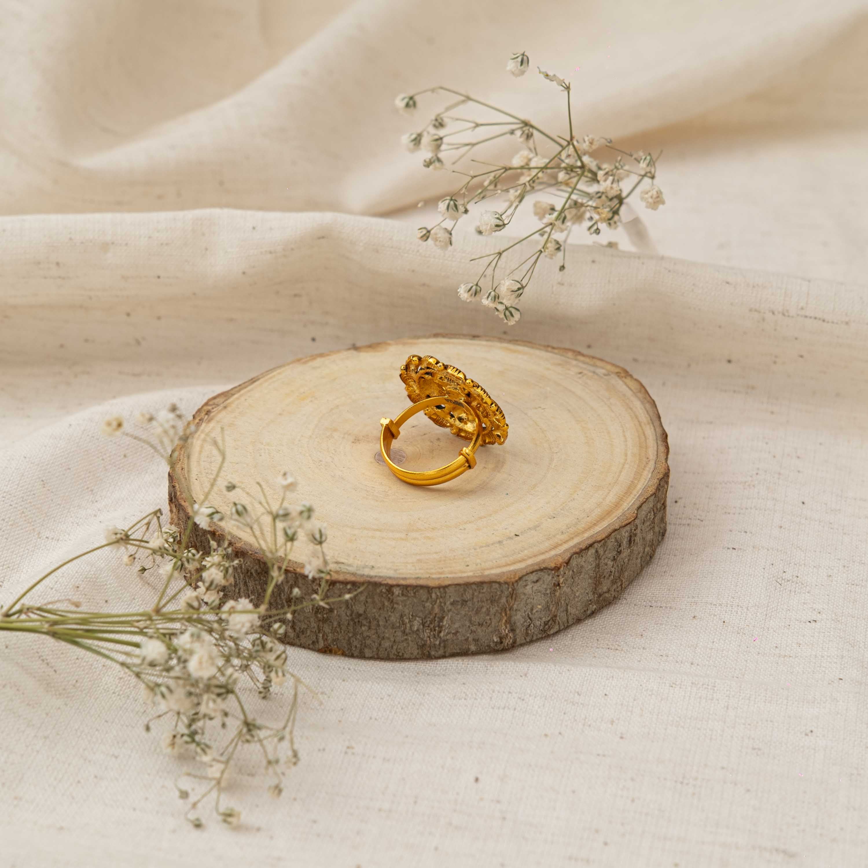 Chakra Nakaas Ring
