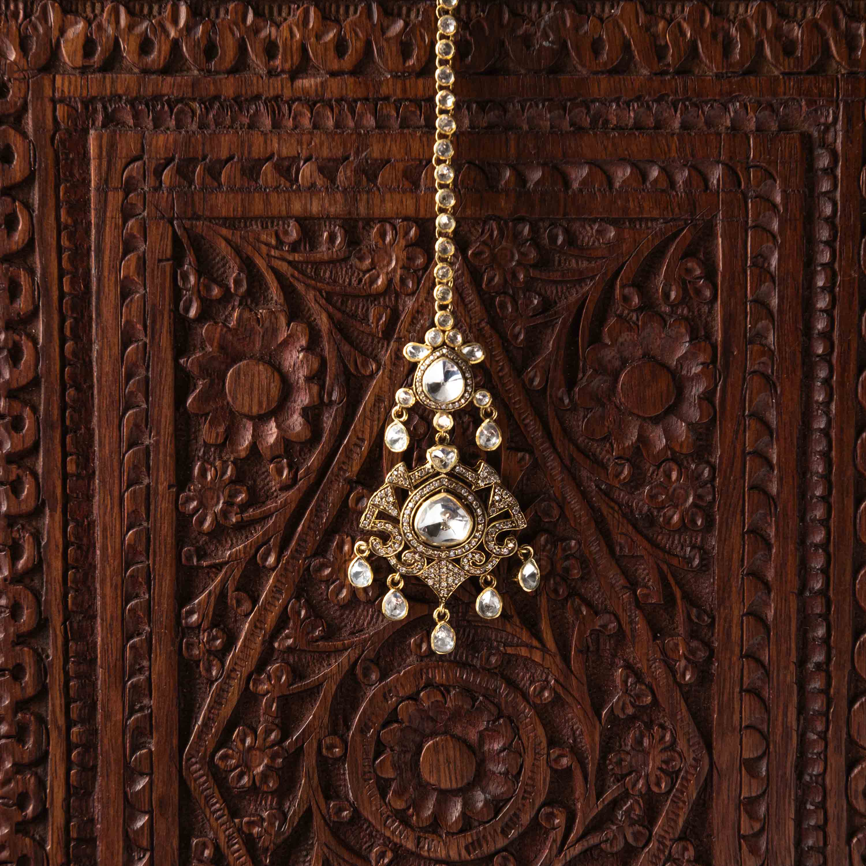 Divyam Victorian Maangtika