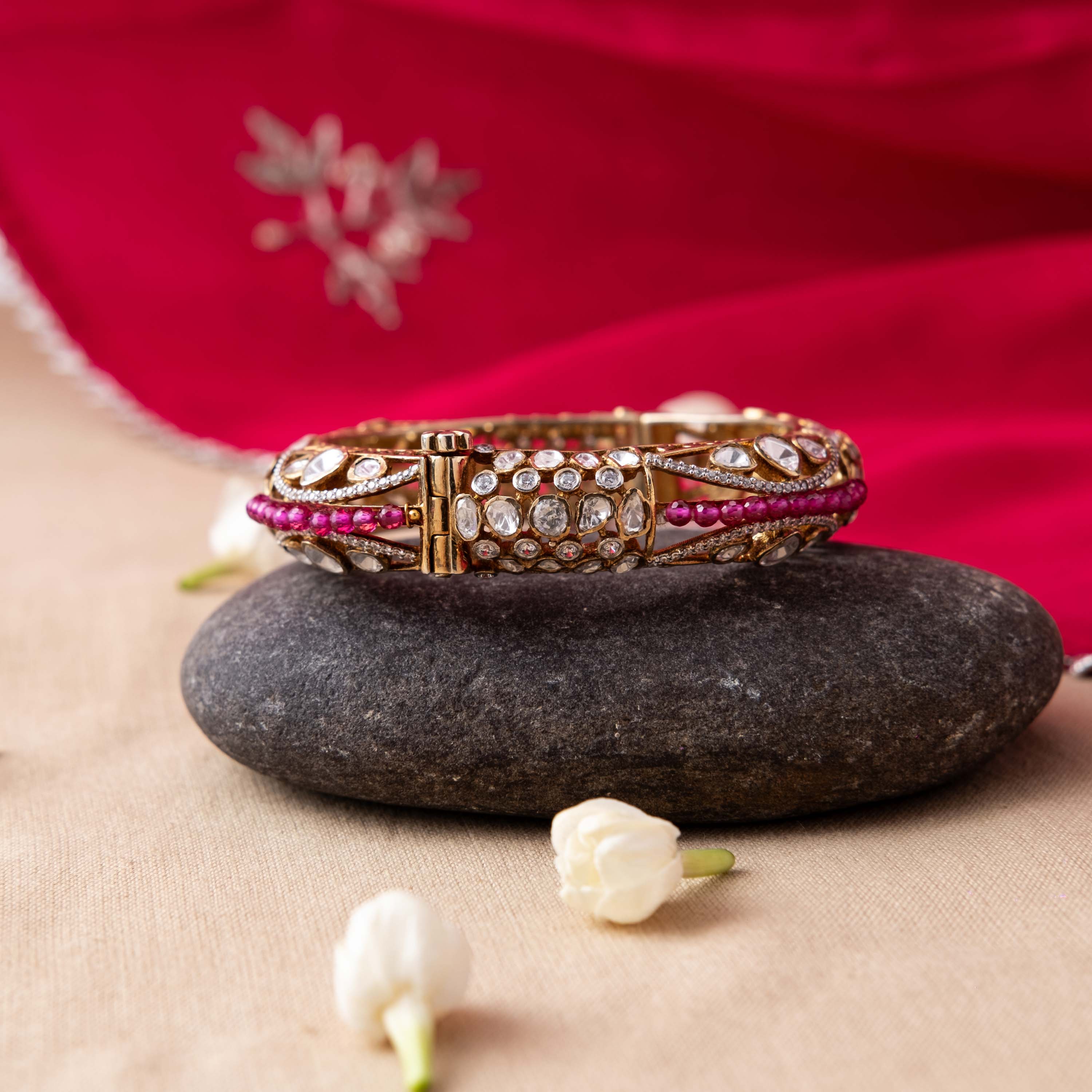 Dilruba Polki Kada (Single Piece)