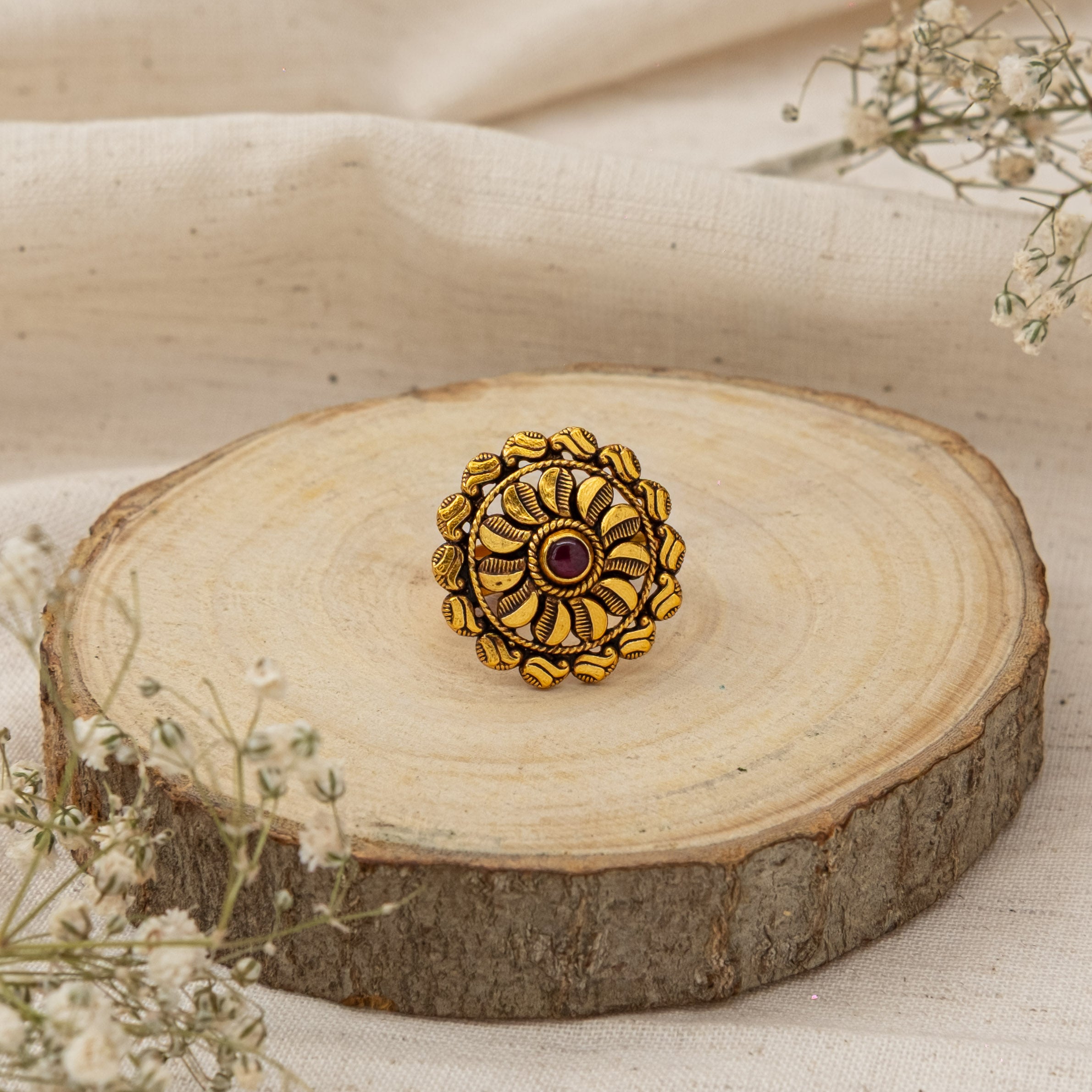 Yashodhara Nakaas Ring