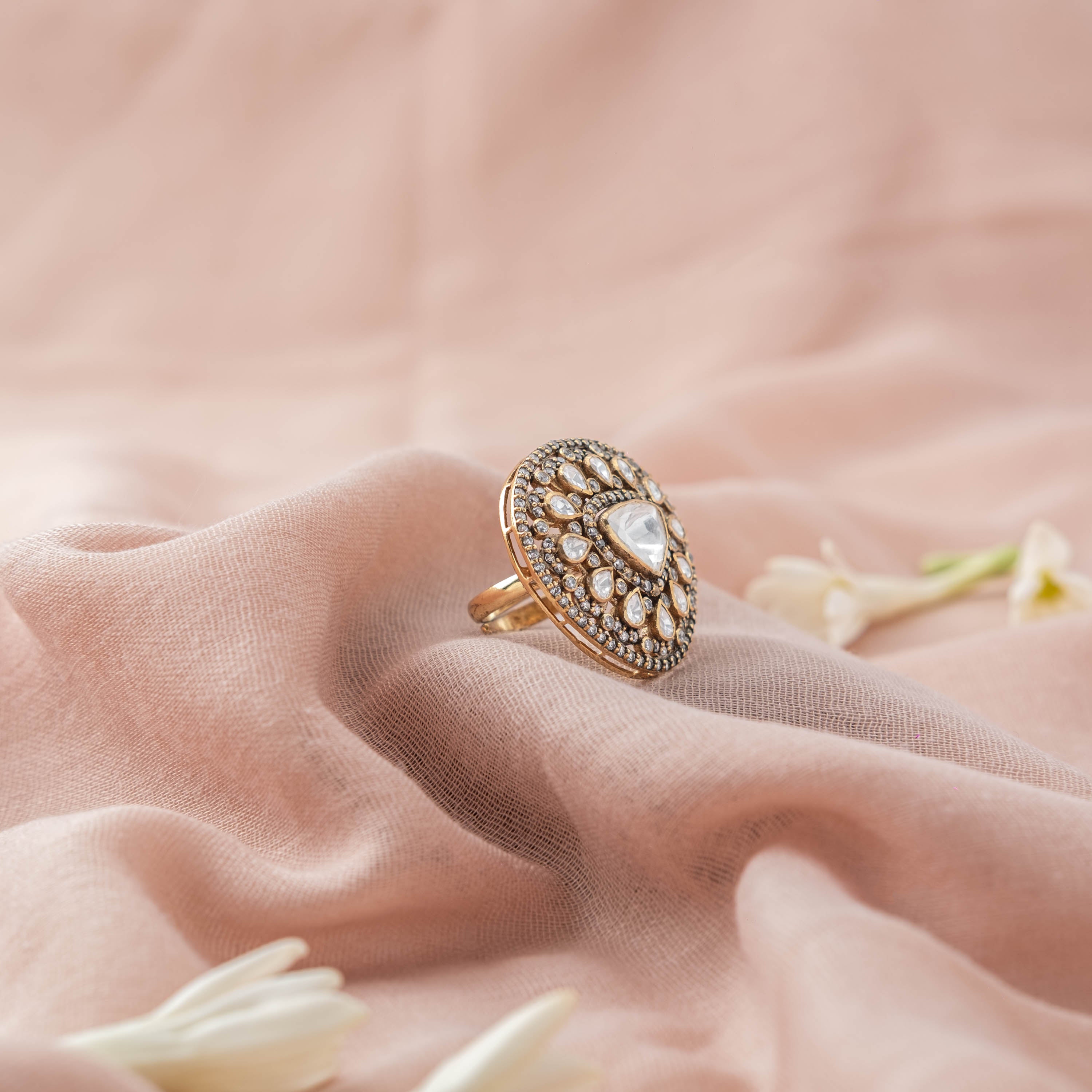 Kamakshi Victorian Ring