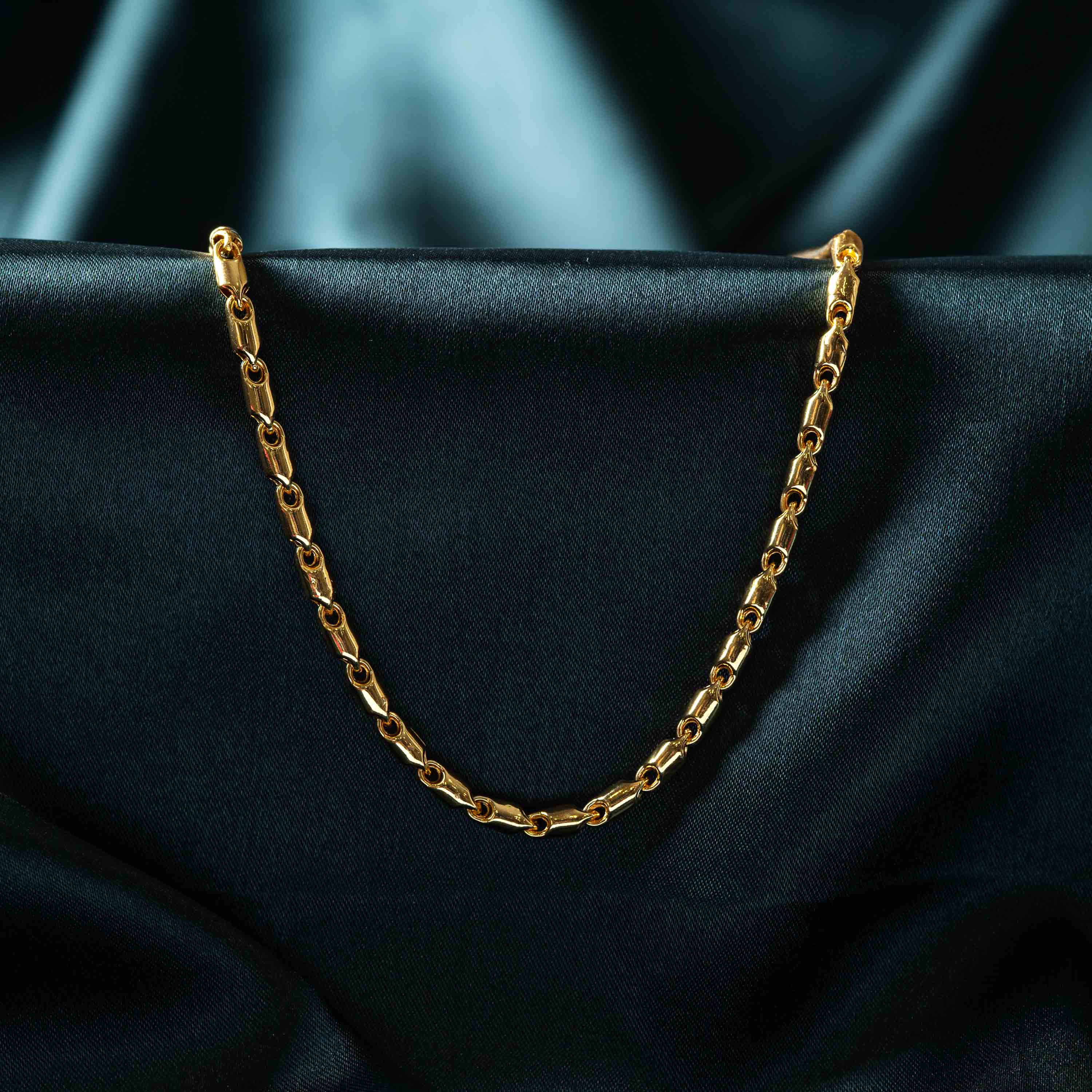Baton link neckchain for men in gold plated 925 silver with a lobster clasp