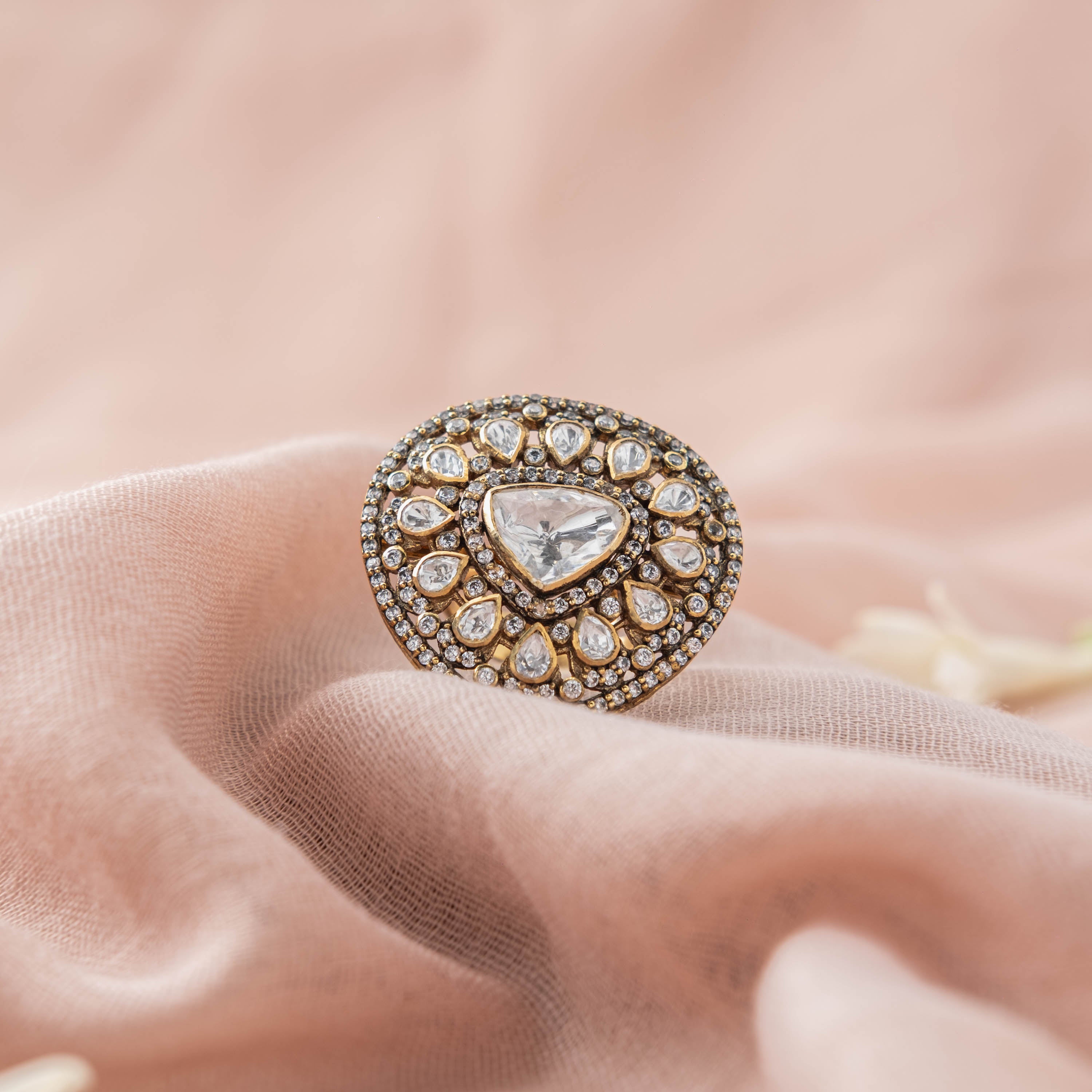 Kamakshi Victorian Ring