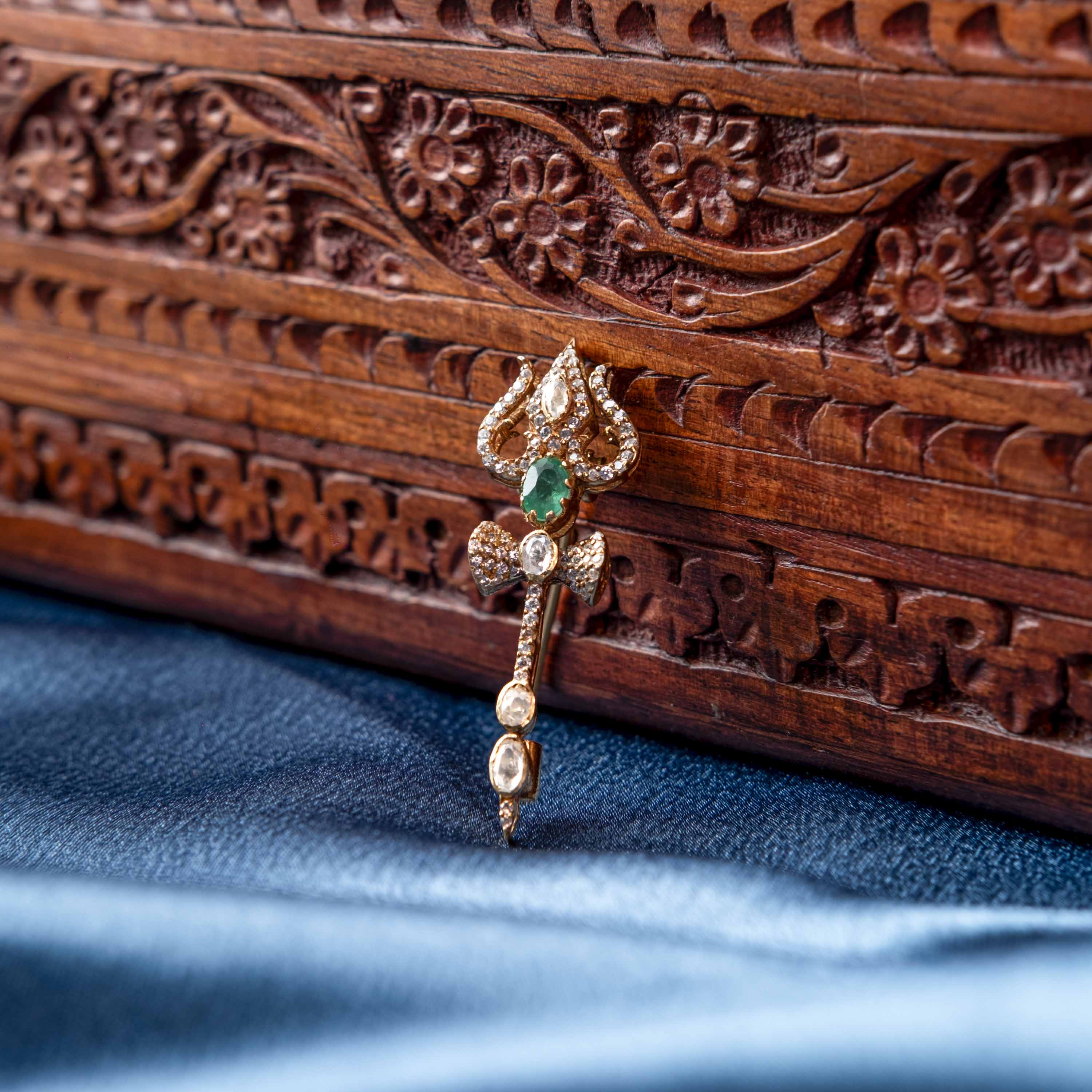 Badshahi Polki Brooch