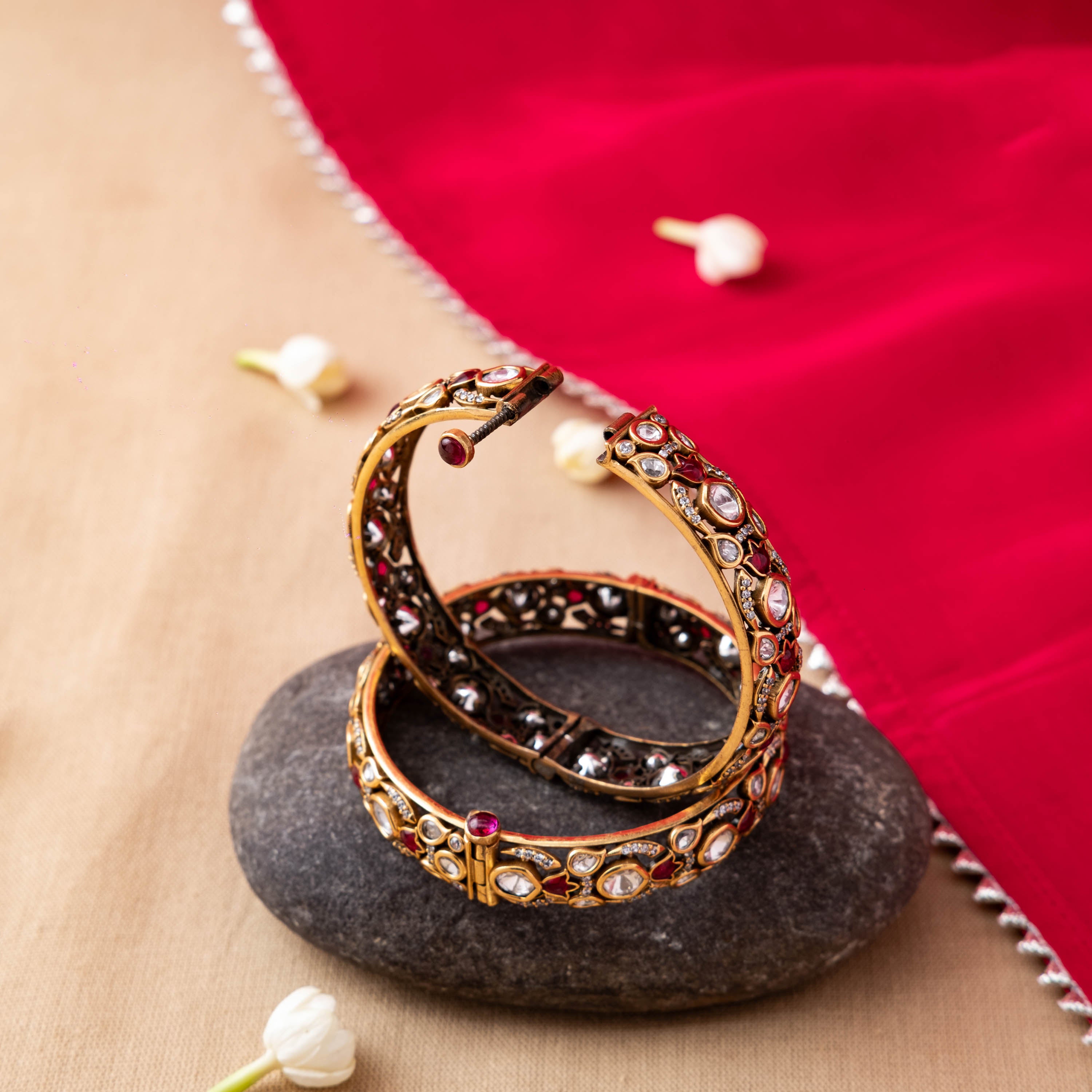 Yamika Polki Bangle (Single Piece)