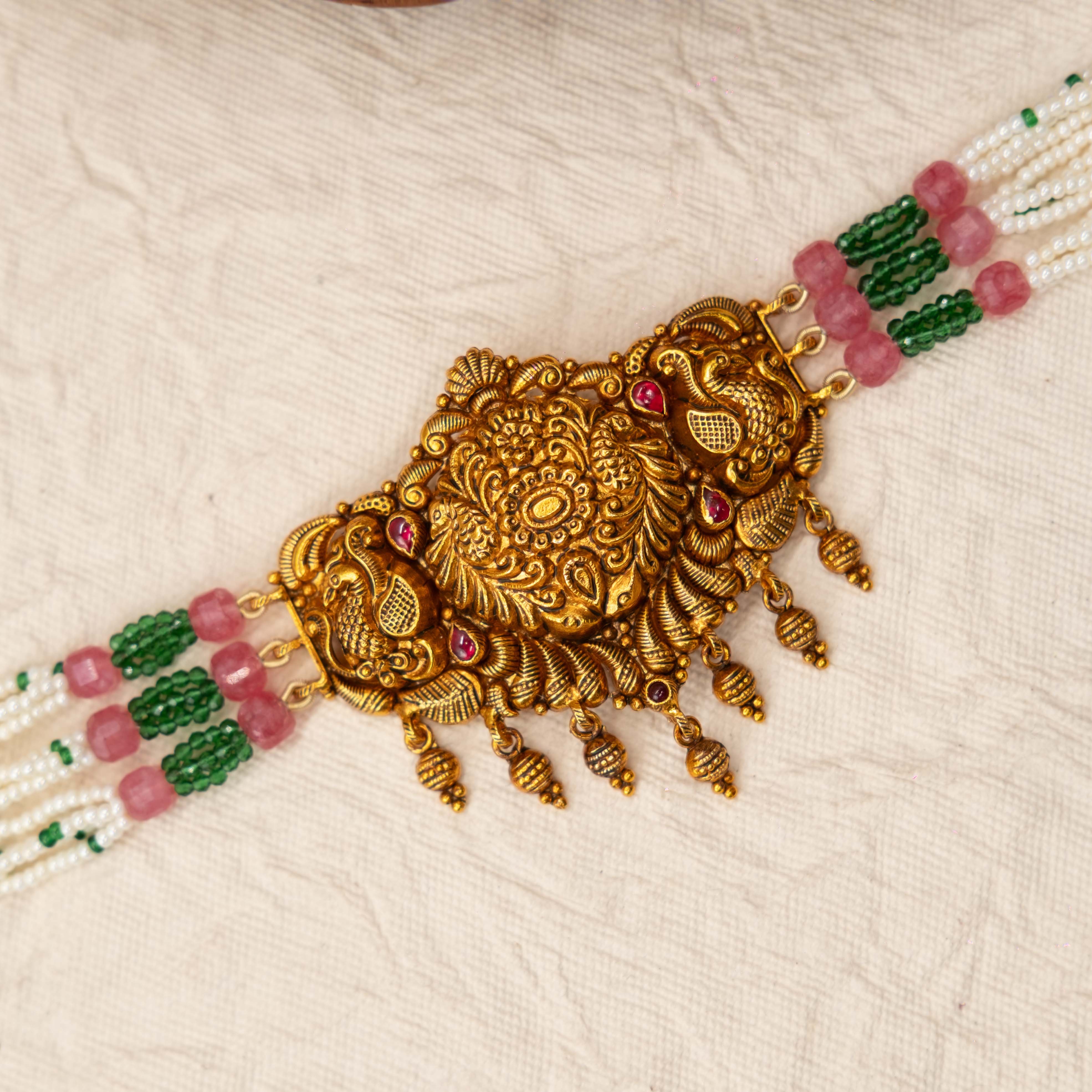 Padmika Nakaas Choker